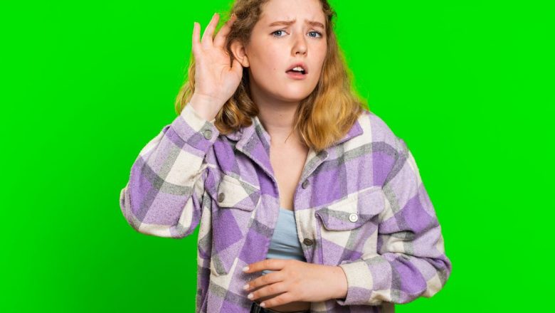 Impactul purtării aparatelor auditive asupra riscului de demență: O analiză detaliată