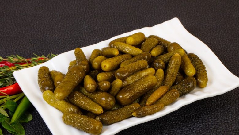 Castraveții murați: De ce ne dorim această delicată gustare sărată?