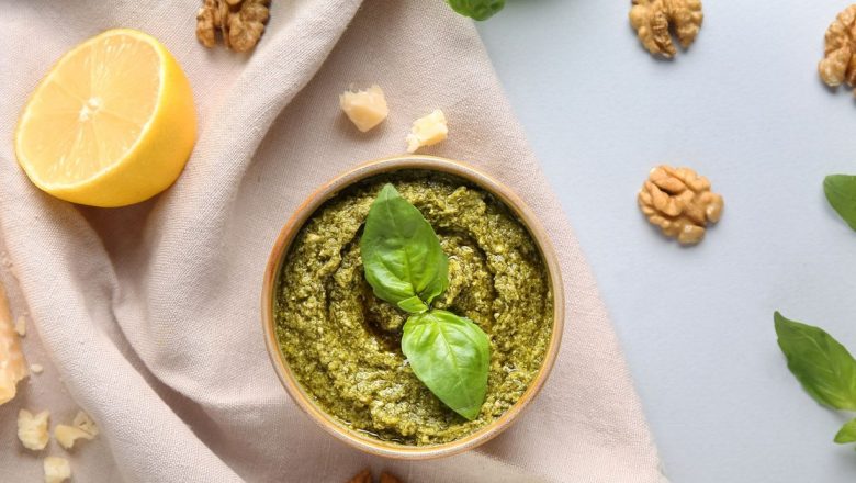 Busuiocul: O Plantă Aromată cu Beneficii Surprinzătoare pentru Sănătate
