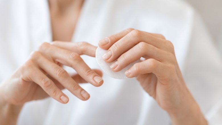 Nutrienți Esențiali pentru Unghii Puternice și Sănătoase: O Analiză Detaliată