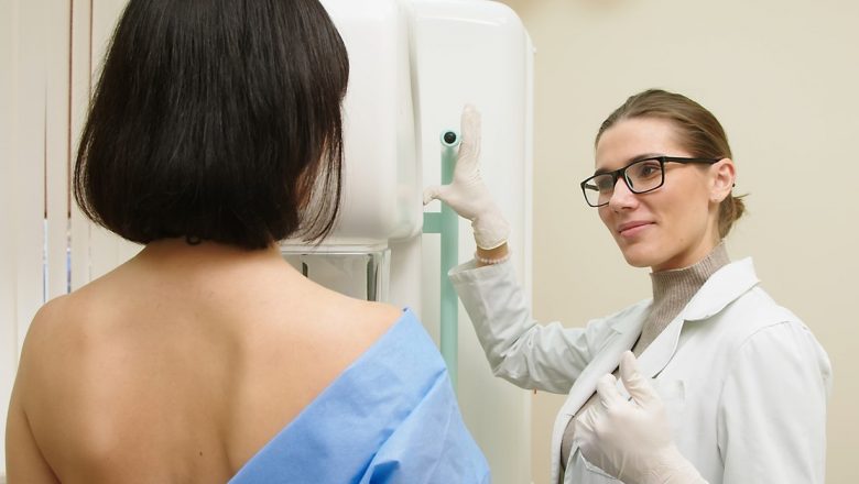 Mamografie sau ecografie mamară? Ghid complet pentru alegerea celei mai bune opțiuni de screening