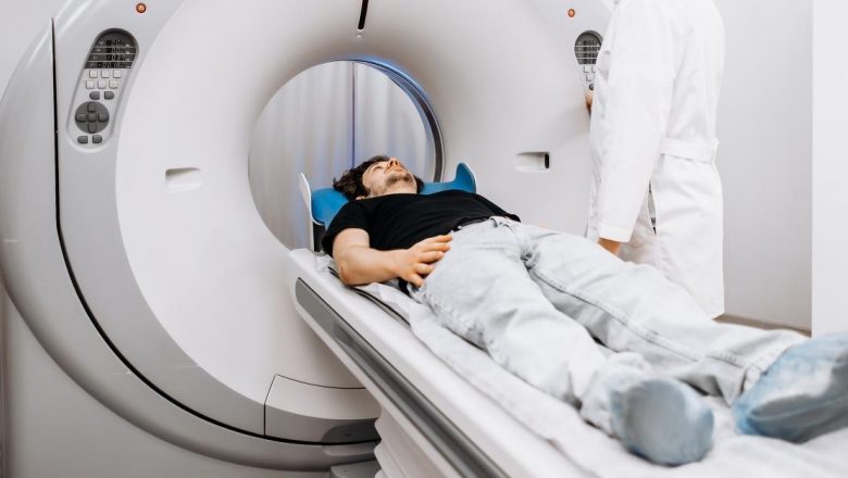 Importanța RMN-ului de coloană: Diagnosticare, Proceduri și Impact Asupra Sănătății