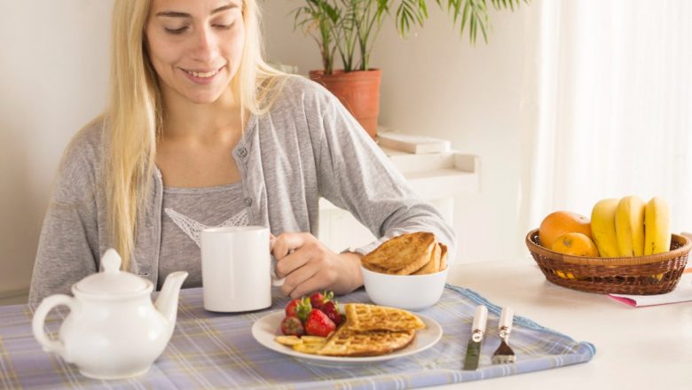 Băuturi naturale care îmbunătățesc digestia: Soluții eficiente pentru disconfortul abdominal