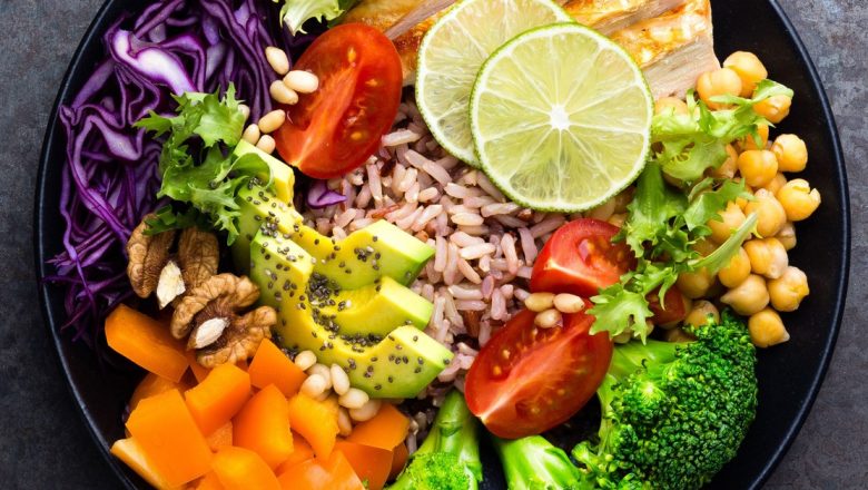 Strategii pentru Menținerea Sănătății Hormonale în Sezonul Rece: Alimente și Suplimente Esențiale
