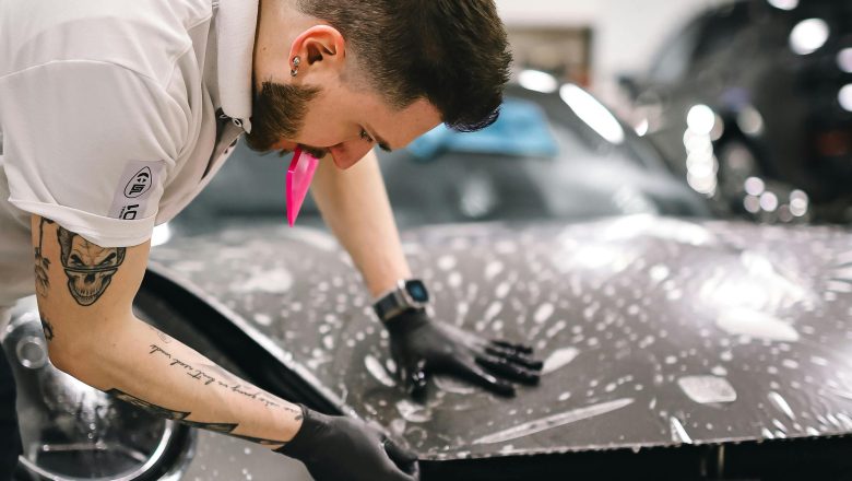 Cum iti dai seama daca s-au respectat toate etapele de aplicare de folie protectie caroserie in atelierul de detailing dupa finalizarea operatiunii?