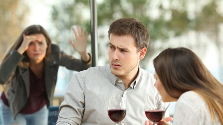 Infidelitatea în Relațiile Romantice: O Analiză Profundă a Motivelor și Implicațiilor