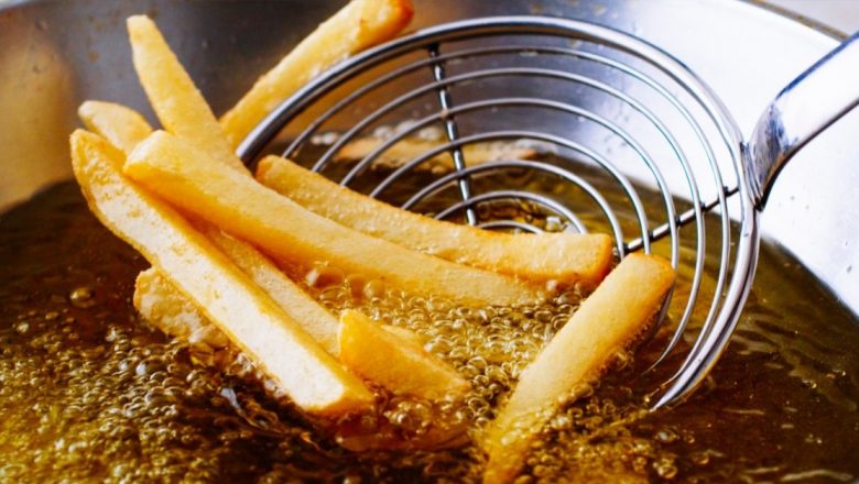 Alimentele Banale care Devin Periculoase după 50 de Ani: Ce Trebuie să Știe Persoanele Maturi
