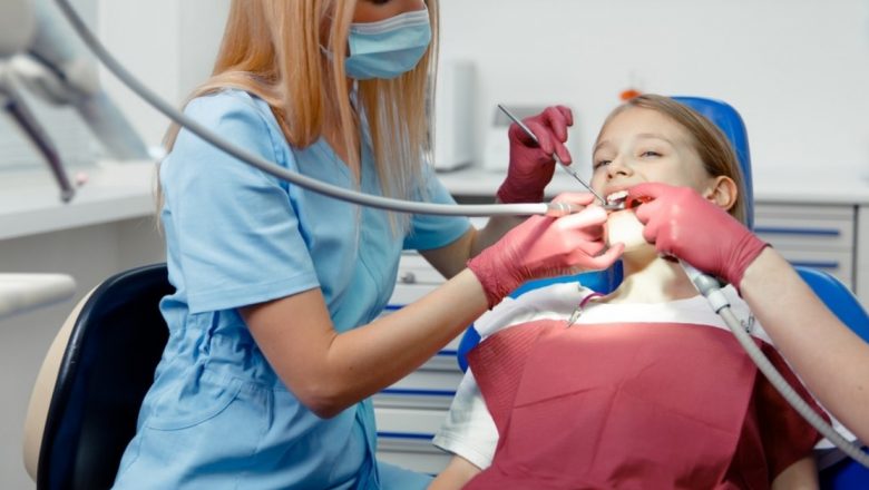 Anestezia în Stomatologie pentru Copii: Ghid Complet pentru Părinți și Medicii Stomatologi