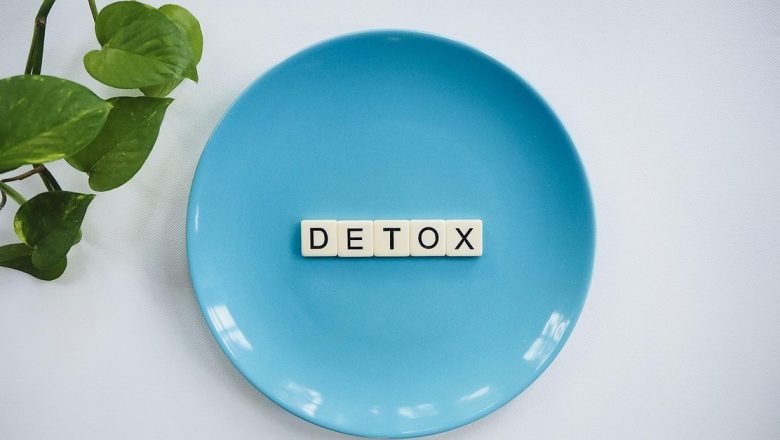 Detoxifierea: Mâncarea sănătoasă sau o capcană de marketing?