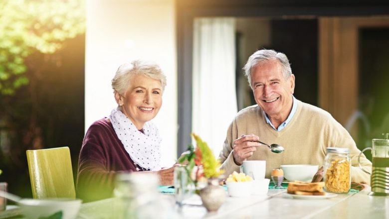 Nutriția și Importanța Mesei Echilibrate în Centrele de Îngrijire pentru Seniori
