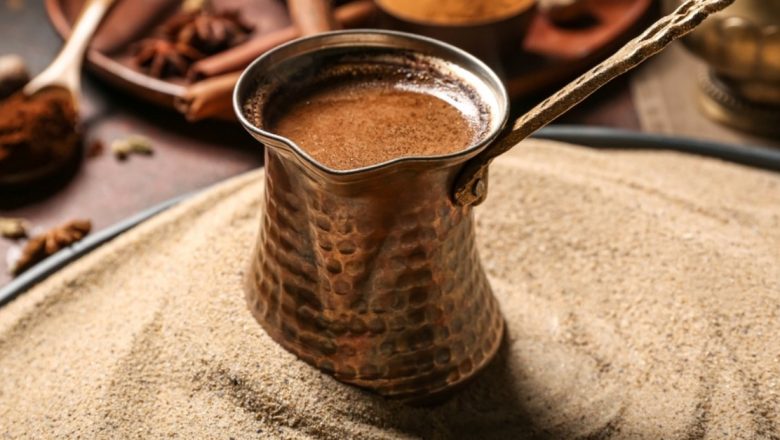 Când să Bei Cafea pentru a-ți Crește Longevitatea: O Analiză Detaliată