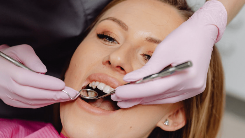 Controlul Plăcii Bacteriene: Strategii Eficiente pentru Prevenirea Inflamațiilor Gingivale