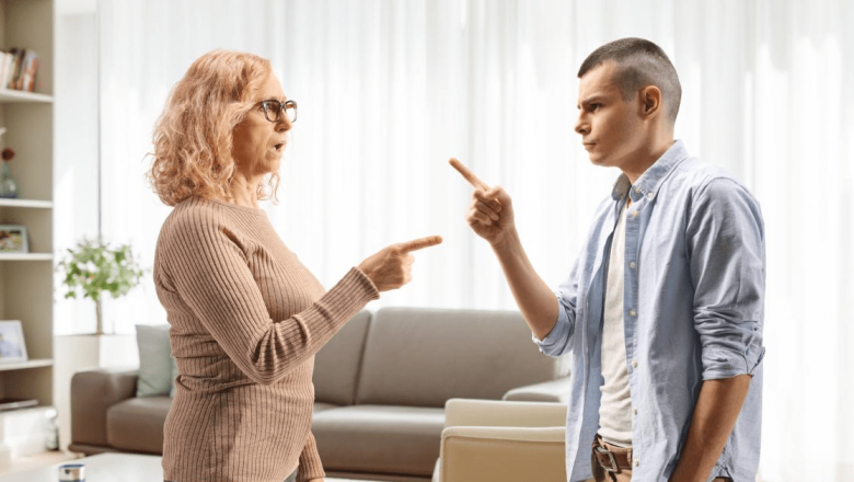 In spatele lipsei de respect: Cum copilăria ne conturează relațiile cu părinții