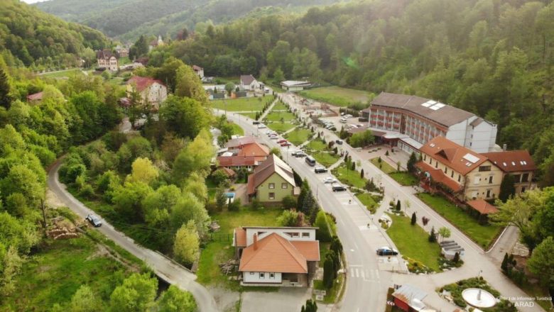 Moneasa: Perla Apusenilor și Taina Apei Vindecătoare