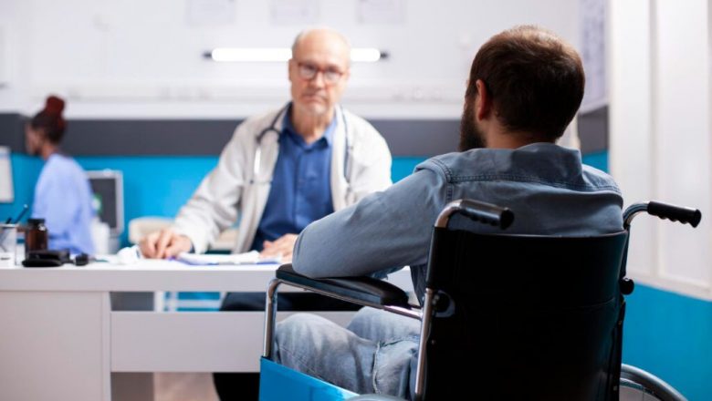 Diferențele esențiale dintre pensia de invaliditate și indemnizația de handicap: Ce trebuie să știe românii