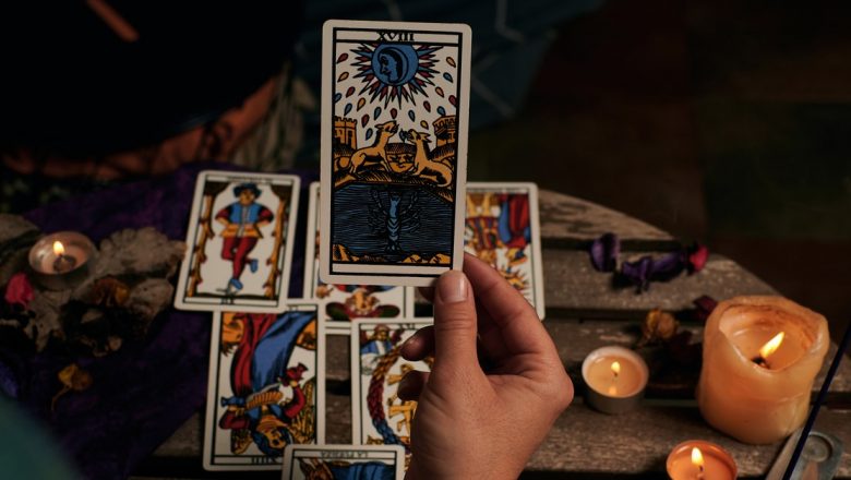 Transformări Astrale: Ce Ne Aduce Horoscopul Tarot pentru Săptămâna 25–31 Mai 2026
