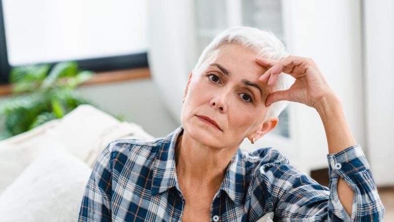 Semnele de avertizare ale bolii Alzheimer: când uitarea devine îngrijorătoare
