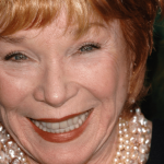 Shirley MacLaine: Longevitate și Viciile Delicate ale Celebrității