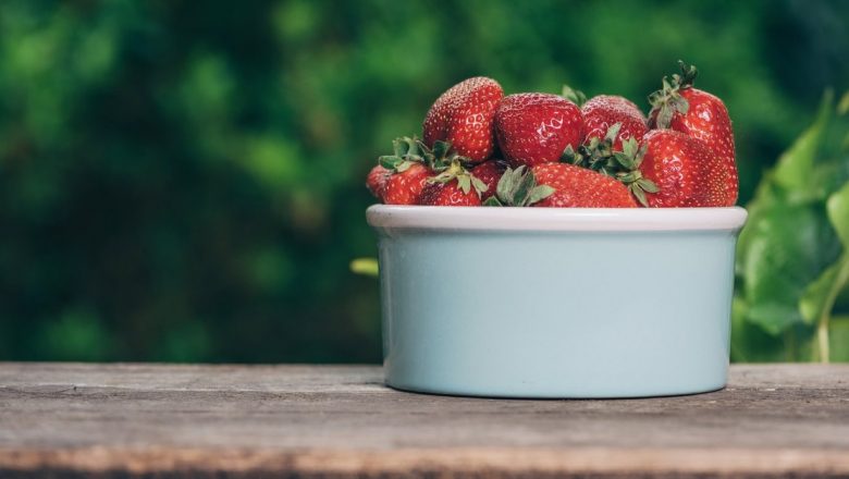 Descoperă cele mai savuroase deserturi cu căpșuni ale verii: Rețete delicioase pentru a impresiona familia și prietenii