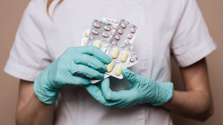 Anticolinergicele și Riscul de Demență: O Analiză Detaliată a Impactului Acestor Medicamente Asupra Sănătății Cognitive