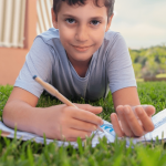 Activități educative pentru copii în vacanța de vară: Ghidul complet pentru părinți