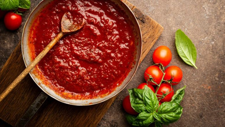 Cum să prepari bulion de roșii acasă: Rețeta rapidă și beneficiile sănătoase ale ingredientelor naturale