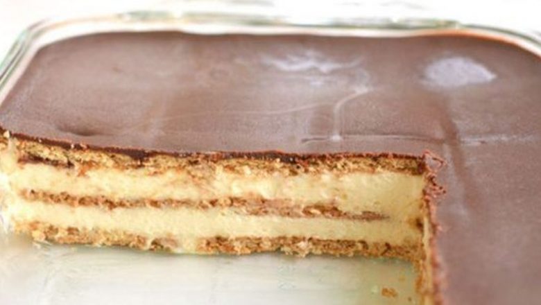 Prăjitura Ecler Fără Coacere: Un Desert Rapid și Delicios pentru Toate Vârstele
