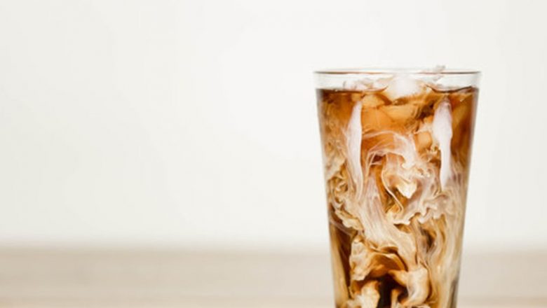 Cafeaua cu Gheață: Răcoritoarea Perfectă pentru Zilele Fierbinți de Vară