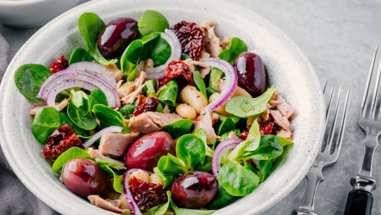 Deliciile Verii: Rețete Ușoare cu Legume Proaspete pentru Zile Călduroase