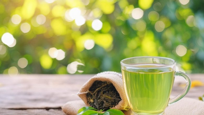 Impactul Consumul de Ceai Verde Asupra Ficatului: Beneficii și Riscuri