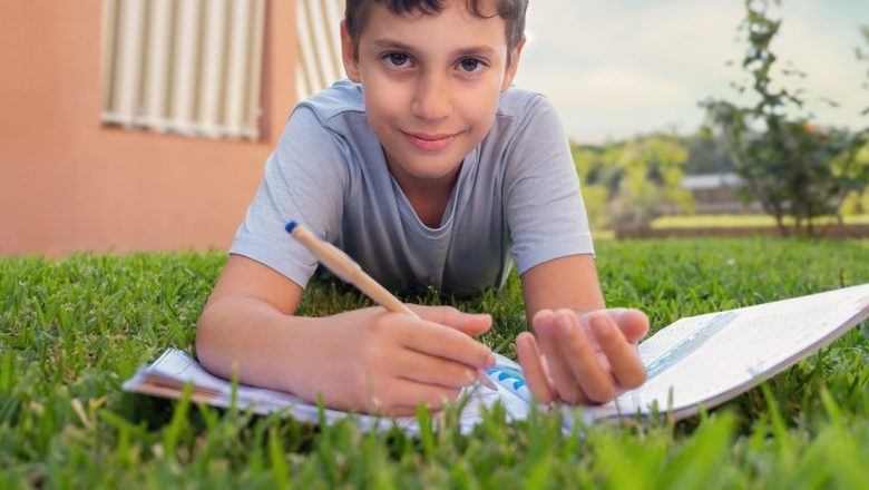 Activități educaționale esențiale pentru copii în vacanță: Cum să transformi vara într-o perioadă de învățare