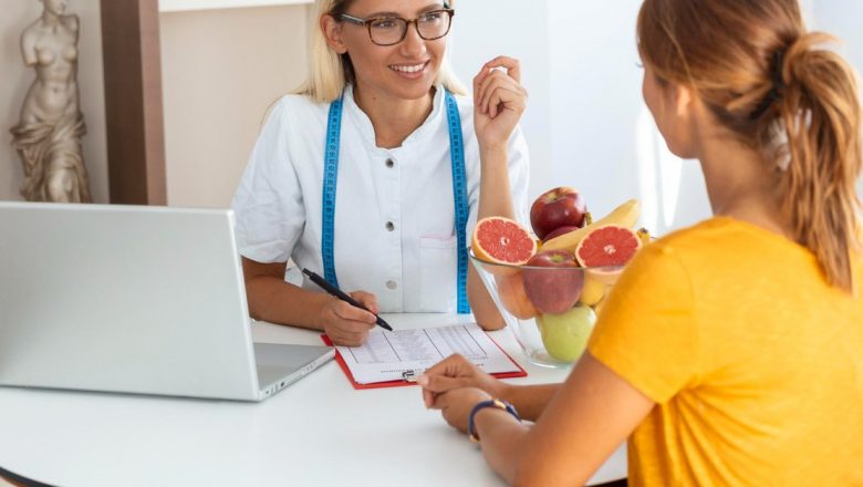 Accesibilitatea serviciilor medicale: Ce analize gratuite poți efectua în 2026 fără asigurare de sănătate