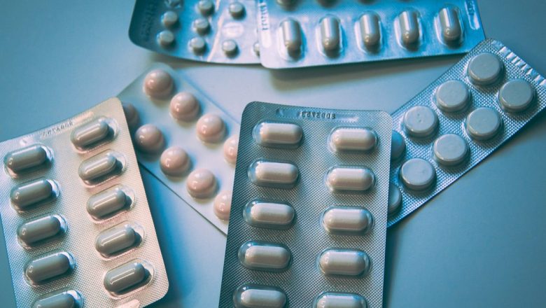 Pericolele Medicamentelor în Perioadele de Caniculă: Ce Trebuie Să Știm pentru a Ne Proteja Sănătatea