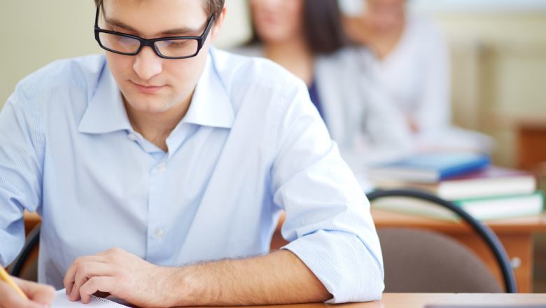 Ghidul Absolventului: Ce Să Verifici Atunci Când Alegi o Facultate