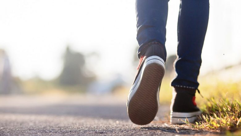 Mersul pe jos: Soluția simplă pentru reducerea tensiunii arteriale și îmbunătățirea sănătății cardiovasculare